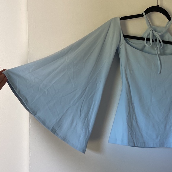 NWOT Susana Monaco Off the Shoulder Bell Sleeve Halter Top baby blue, size Small - Picture 5 of 7